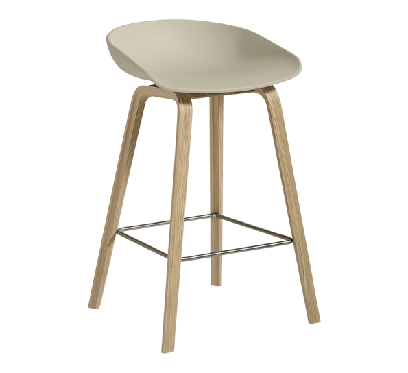 AAS32 barstol lav lakkert eik pastellgrønn H64 fra HAY