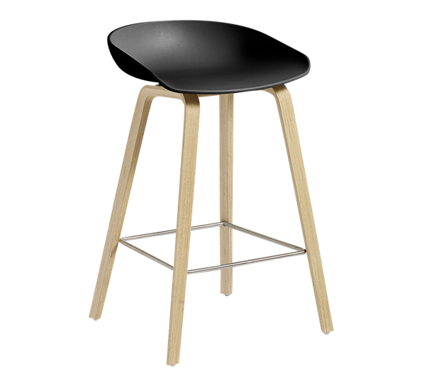 AAS32 barstol lav lakkert eik sort H64 fra HAY