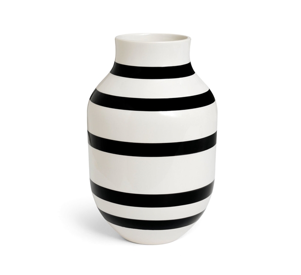 Omaggio vase stor sort 30,5 cm fra Kähler
