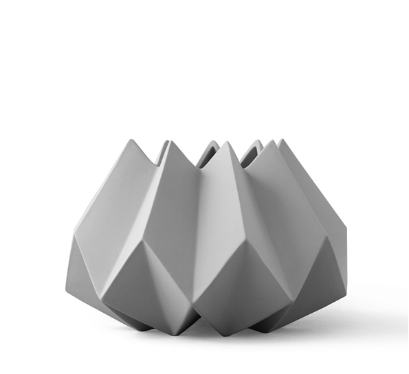 Folded vase lav ash fra Audo Copenhagen