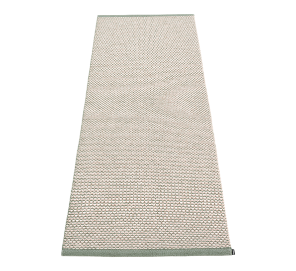 Effi matte army 70x200 cm fra Pappelina