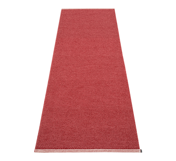 Mono matte blush mørk rød 85x260 cm fra Pappelina