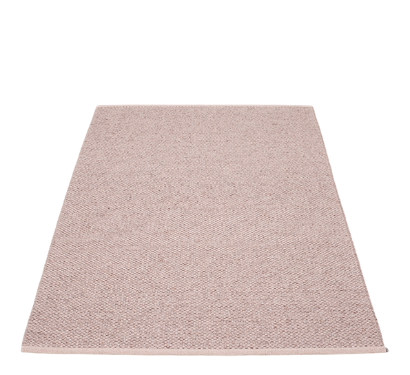 Svea matte lilla metallic 180x260 cm fra Pappelina