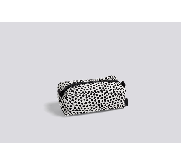 Dot wash bag S hvit fra HAY
