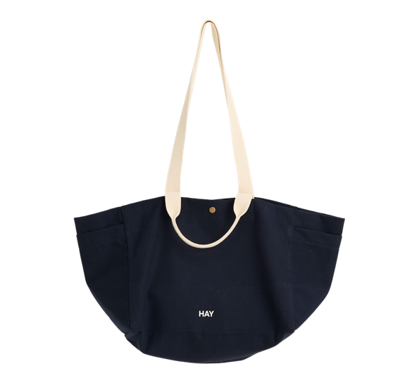 Weekend bag 26x35,5 cm S midnattblå fra HAY