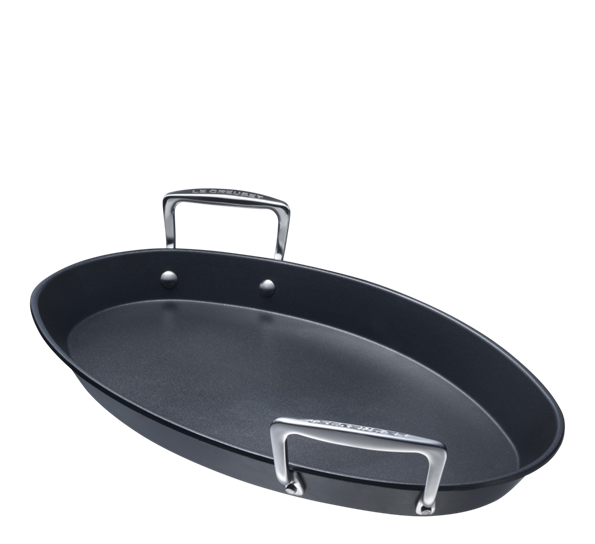 Toughened oval fiskepanne 45 cm fra Le Creuset