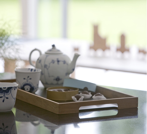 Serving time serveringsbrett 55x30 cm fra Skagerak