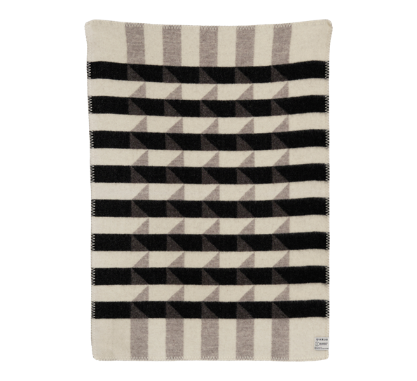 Kvam halvpledd gråskala 135x100 cm fra Røros Tweed