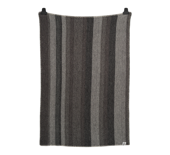 Fri halvpledd Gray day 150x100 cm fra Røros Tweed