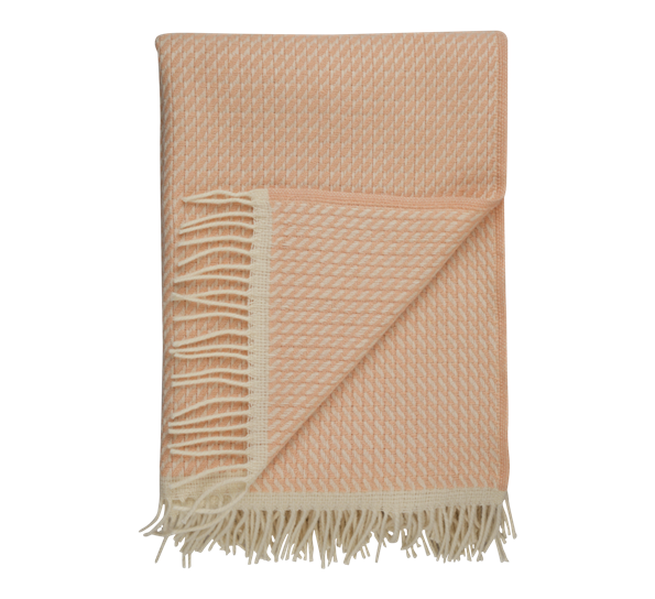 Mello lammeullspledd pudderrosa 210x150 cm fra Røros Tweed