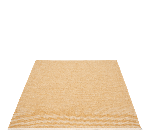 Mono matte oker krem 230x320 cm fra Pappelina