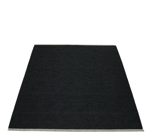 Mono matte sort 140x200 cm fra Pappelina