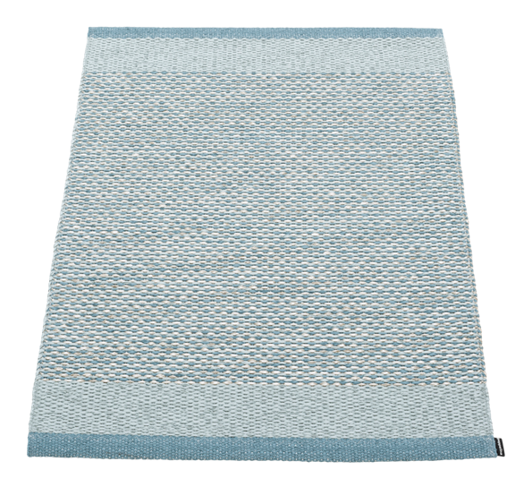 Edit matte blue stone metallic blue fog 60x85 cm fra Pappelina