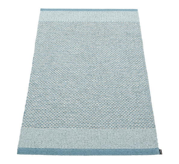 Edit matte blue stone metallic blue fog 70x120 cm fra Pappelina
