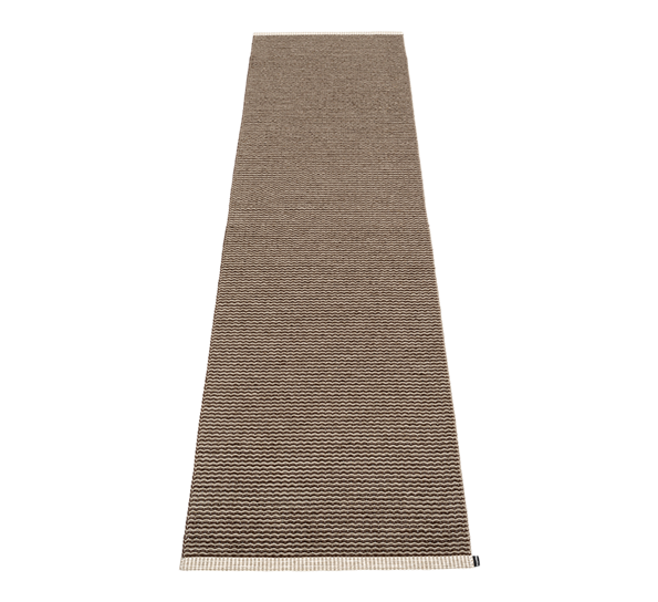 Mono matte mørk brun 60x250 cm fra Pappelina