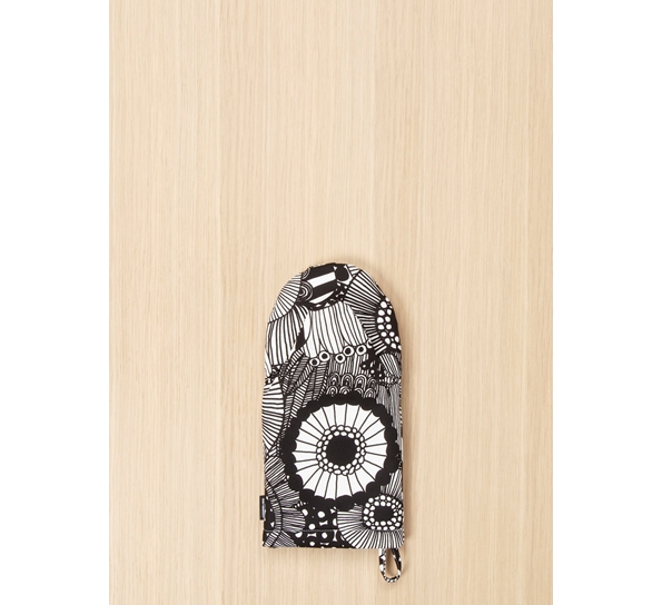 Siirtolapuutarha grytevott hvit sort fra Marimekko