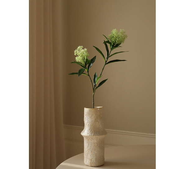 Kunstig grein Skimmia Berry lysegrønn fra Botanè Studios