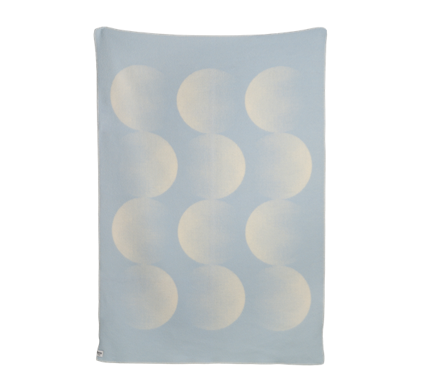 Moon pledd Crescent Blue 135x200 cm fra Røros Tweed