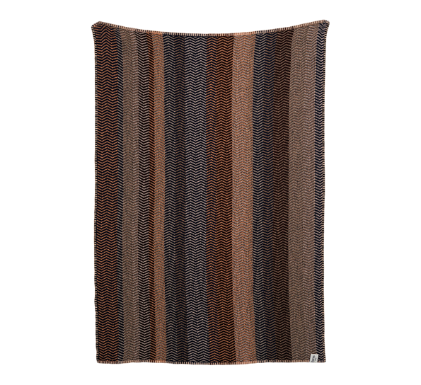 Fri halvpledd By the Fire 150x100 cm fra Røros Tweed