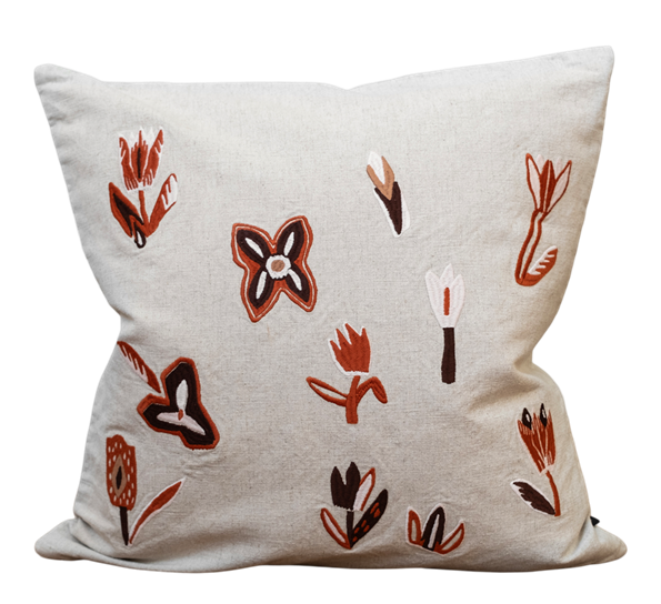 Tulip brodert putetrekk 48x48 cm natur rød fra Fine Little Day