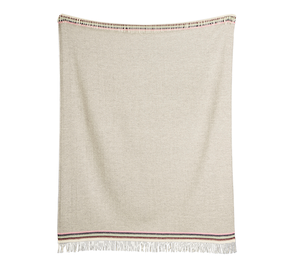 Åkle pledd lys gråbeige fra Røros Tweed