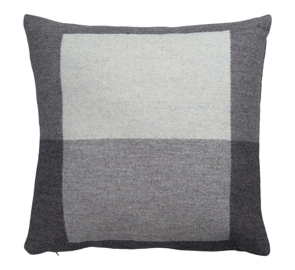 Syndin pute gråmelert 50x50 cm fra Røros Tweed