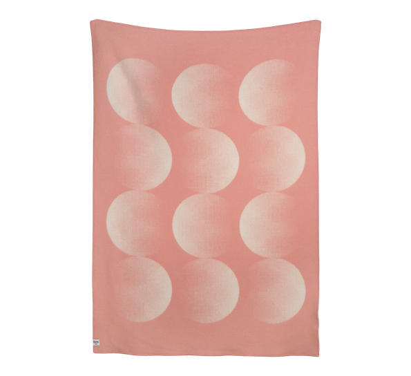 Moon pledd Rosy Sky 135x200 cm fra Røros Tweed