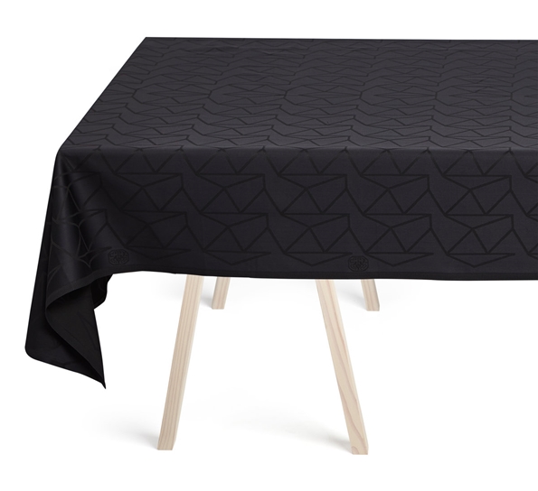 Arne Jacobsen Antrasitt duk 140X310 cm fra Georg Jensen Damask