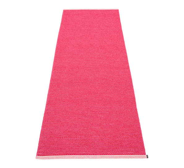 Mono matte cherry 60x150 cm fra Pappelina