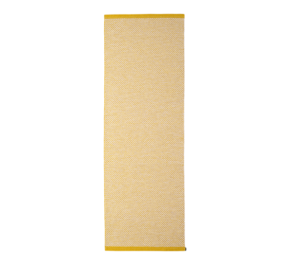 Effi matte mustard 70x300 cm fra Pappelina