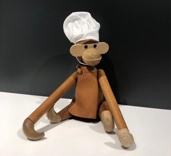 <p>Holger chefuniform Kjær Bak</p>
