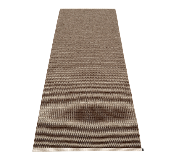 Mono matte mørk brun 85x260 cm fra Pappelina