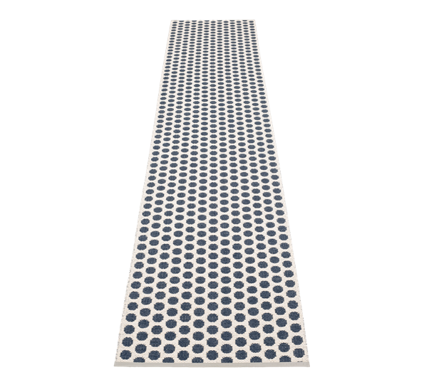 Noa matte mørk blå 70x450 cm fra Pappelina