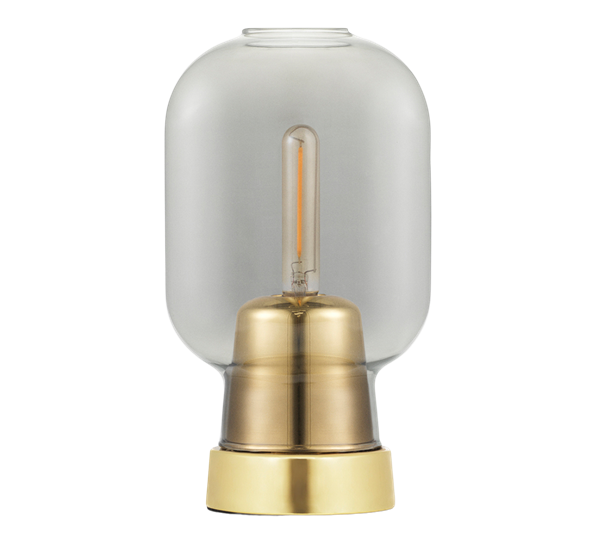 Amp bordlampe smoke messing fra Normann Copenhagen
