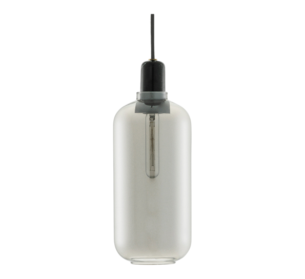 Amp lampe stor smoke sort fra Normann Copenhagen