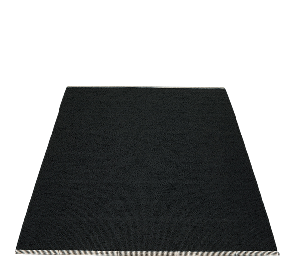 Mono matte sort 140x200 cm fra Pappelina