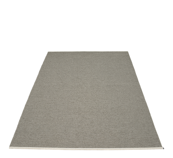Mono matte charcoal 180x300 cm fra Pappelina