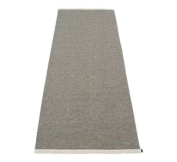 Mono matte charcoal 85x260 cm fra Pappelina