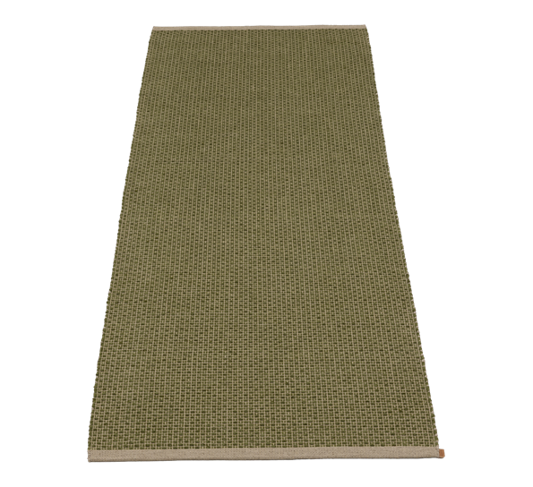 <p>Nils matte mørk oliven&nbsp;mørk lin 70x240 cm Pappelina</p>
