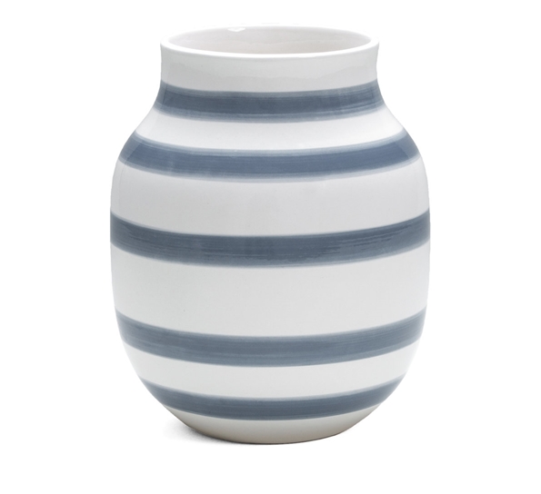 Omaggio vase medium lyseblå 20 cm fra Kähler