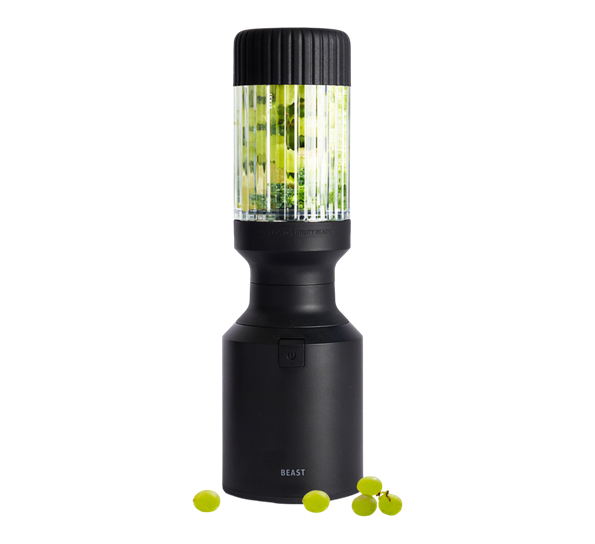 <p>Blender Mighty Plus 850W carbon black Beast</p>
