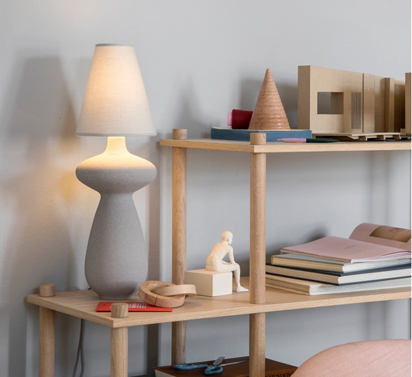 Balustre lampe 56 cm marmor fra Kähler