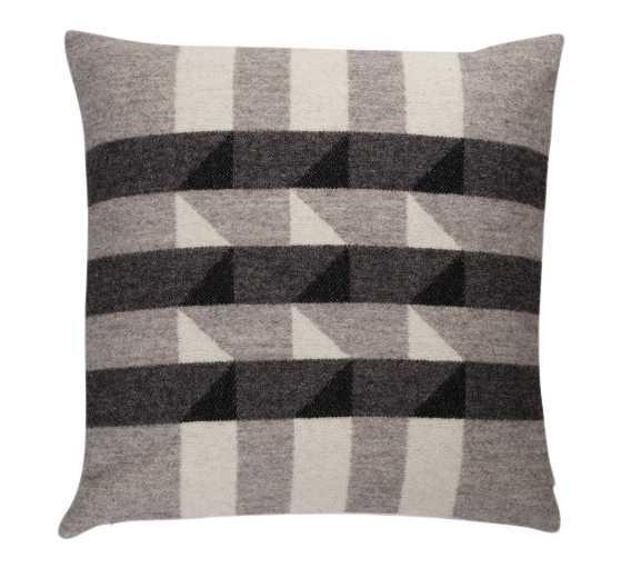 Kvam pute grå 50x50 cm fra Røros Tweed