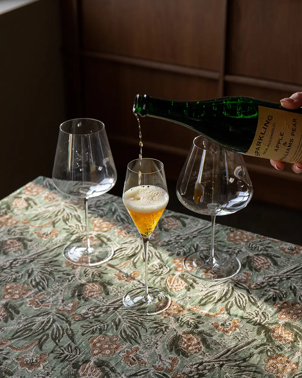 Zalto vinglass på dekket bord