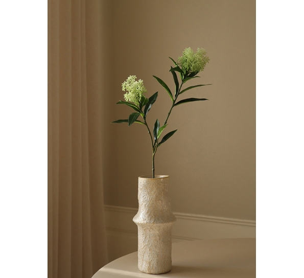 Kunstig grein Skimmia Berry lysegrønn fra Botanè Studios