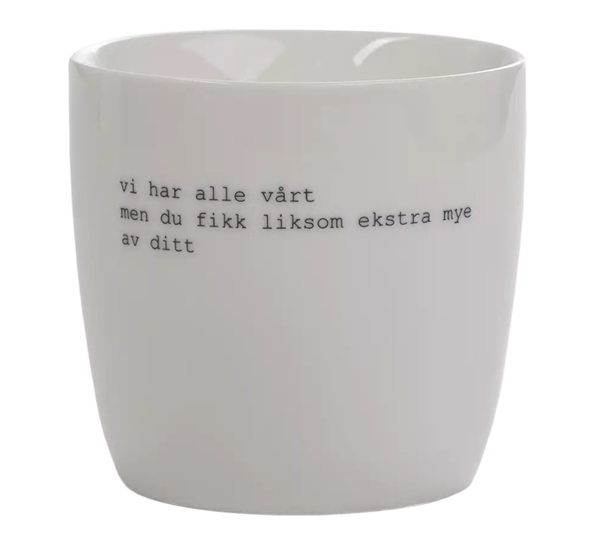 <p>Krus vi alle har vårt 30 cl hvit fra Sögne Home</p>