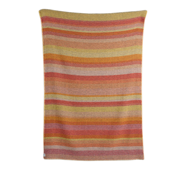 Fri pledd Summer Red 150x210 cm fra Røros Tweed