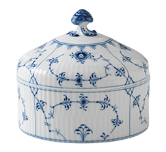 Musselmalt Riflet bonbonniere 54 cl fra Royal Copenhagen