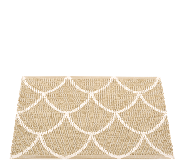 Kotte matte sand 70x50 cm fra Pappelina