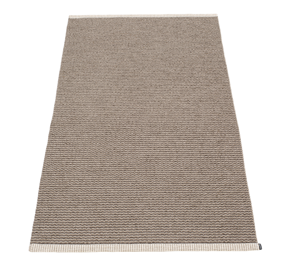 Mono matte dark mud 85x160 cm fra Pappelina